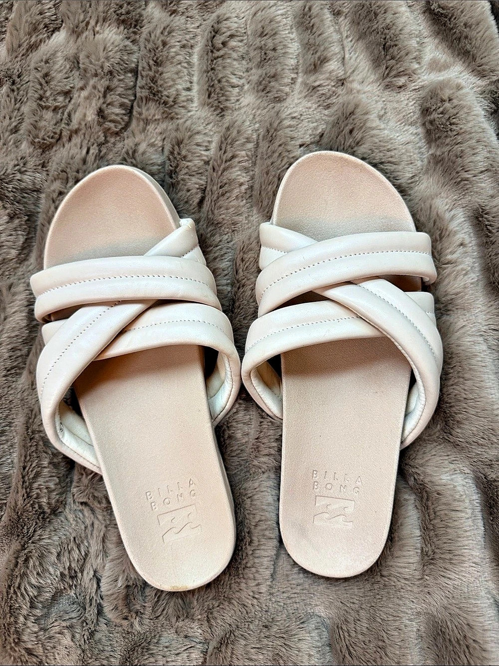 Billabong Strappy Slide Sandals in White Like New